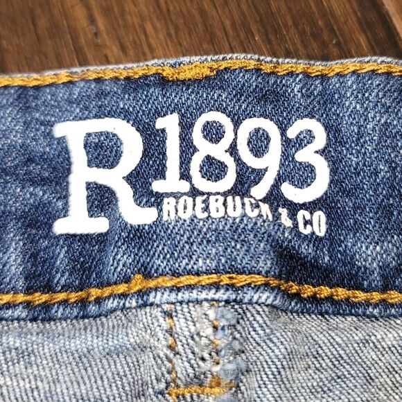 R1893 Patchwork Distressed Cutoff Jean Shorts Size 10 - Picture 2 of 5